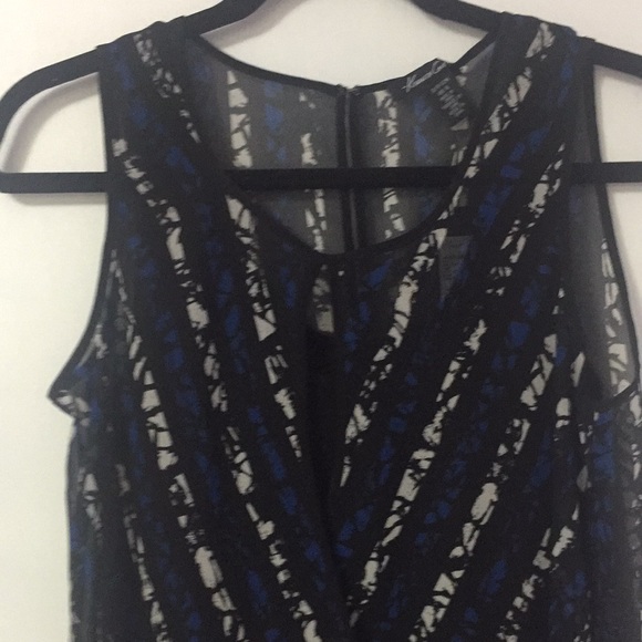 Kenneth Cole -The Holly Ann Sleeveless Blouse - Picture 4 of 10